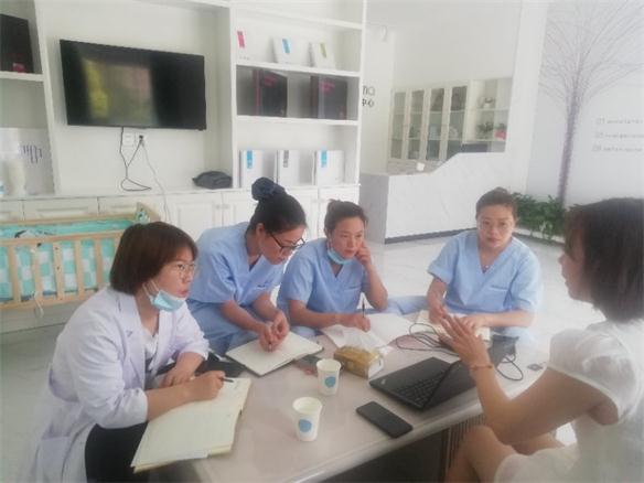 腹直肌分離？？對(duì)，產(chǎn)婦大腹便便的原因就是腹直肌分離